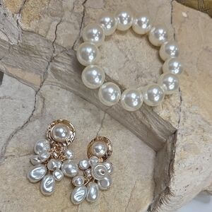 Elegant Pearl Bracelet and Earring Set